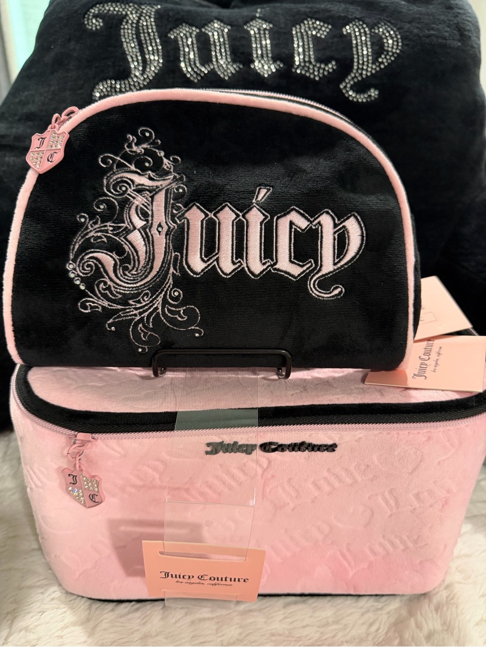 NWT - Juicy Couture Black & Light Pink Suede Travel Cosmetic Case - Picture 2 of 3